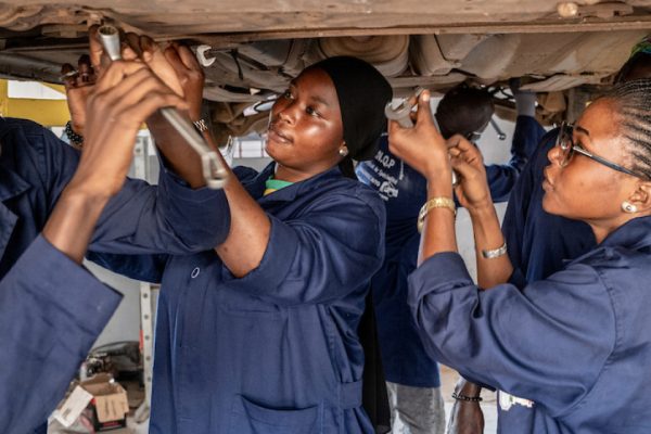 2021117SC_551 (1) 2021117SC_551 (1)